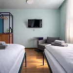 Schreder - Free Parking Hotel Monaco di Baviera