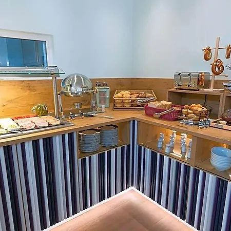 Schreder - Free Parking Hotel München