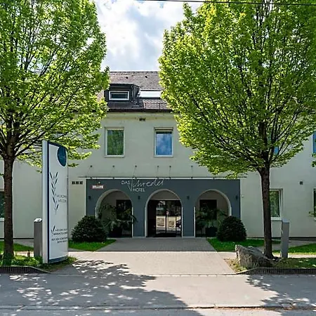 Schreder - Free Parking Hotel München
