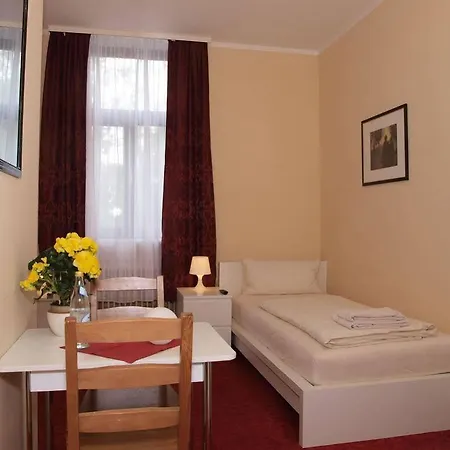 Schreder - Free Parking Hotel 3*