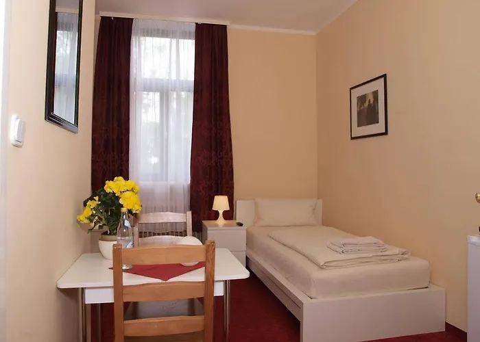 Schreder ホテル 3*