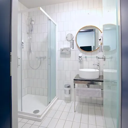 Schreder Hotel 2*