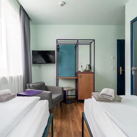 Schreder Hotel 2*