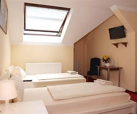 Schreder Hotel 2*