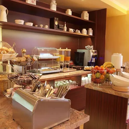 Schreder Hotel 2*