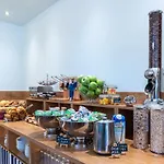 Schreder - Free Parking Hotel 3*