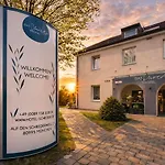Schreder - Free Parking Hotel 3*